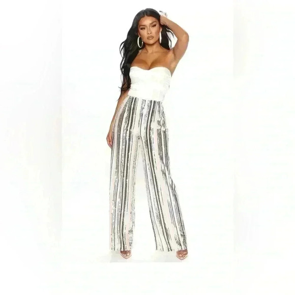 Fashion Nova Hot Stuff Sequin Wide Leg Pants - Silver Size Large (0156) - Picture 3 of 11